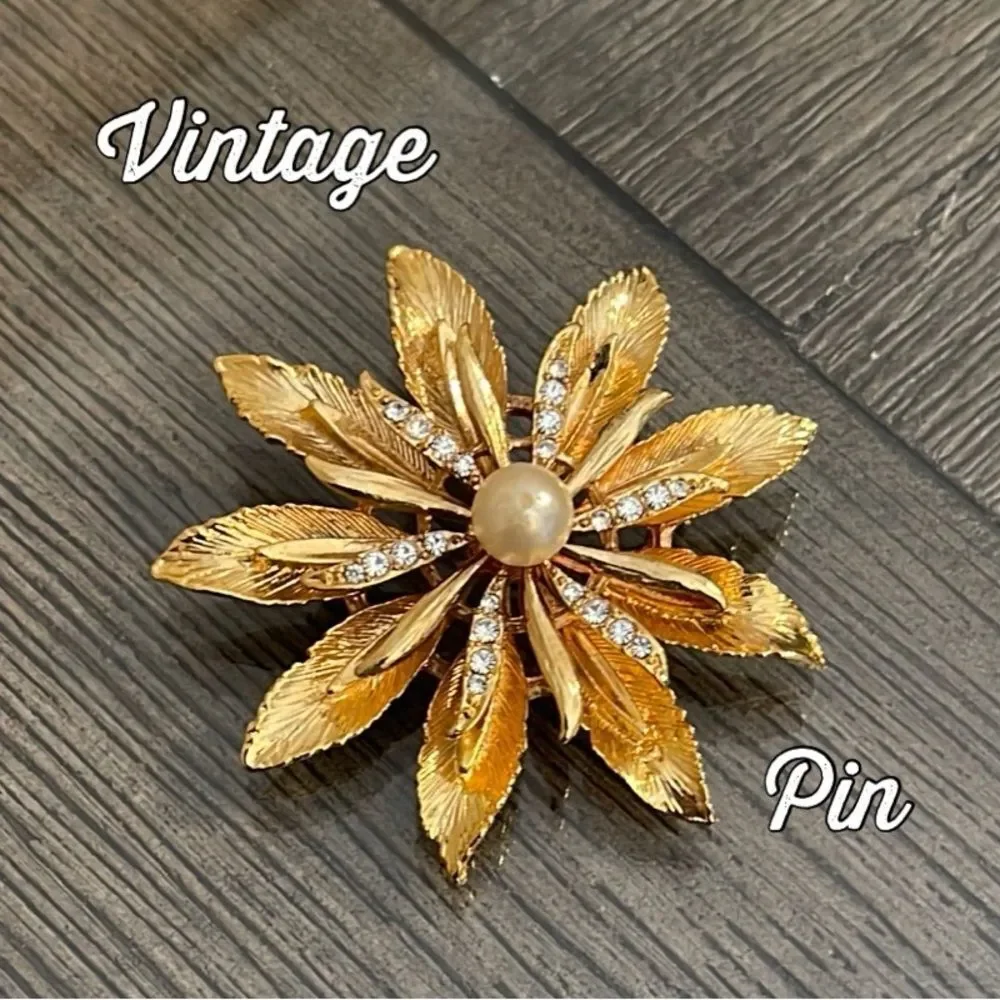 Vintage Gold-tone Floral Brooch with Pearl Accent & Rhinestones